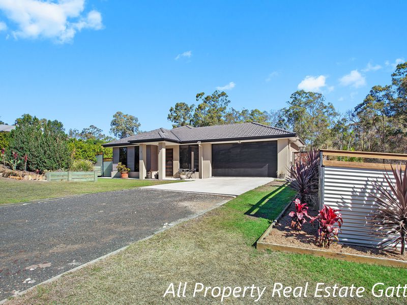 12 Lillypilly Place, Regency Downs