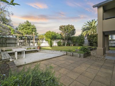 22 Beach Road, Te Atatu Peninsula