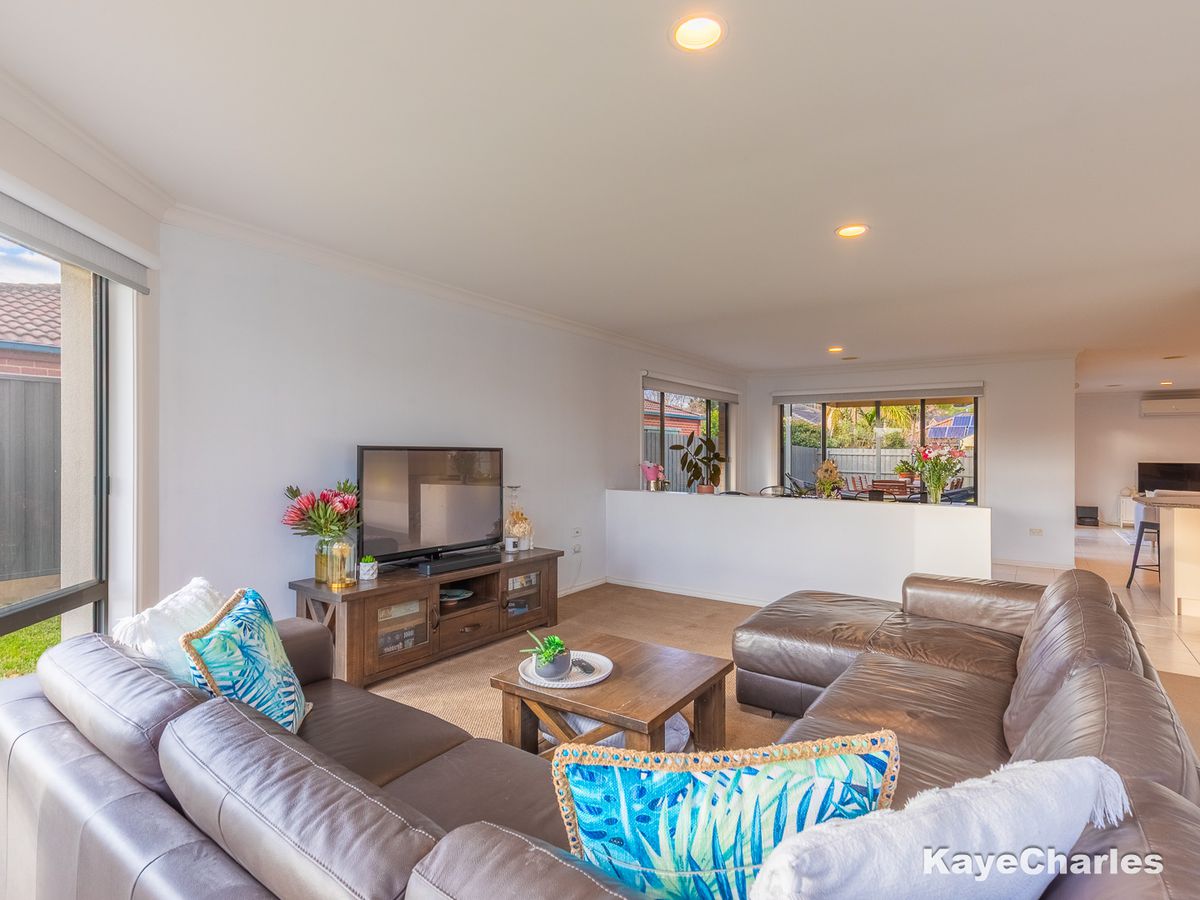 7 Castle Court, Beaconsfield