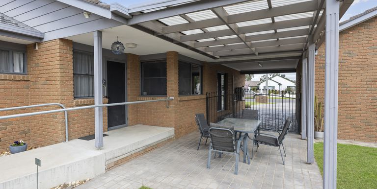 17 Lewis Street, Euroa