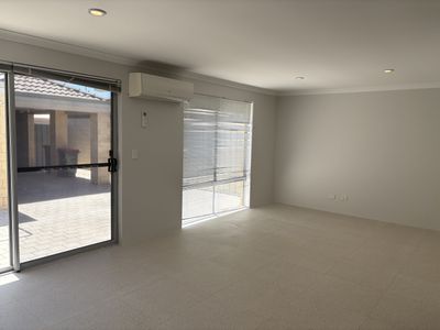 131 Lambeth Cir, Wellard
