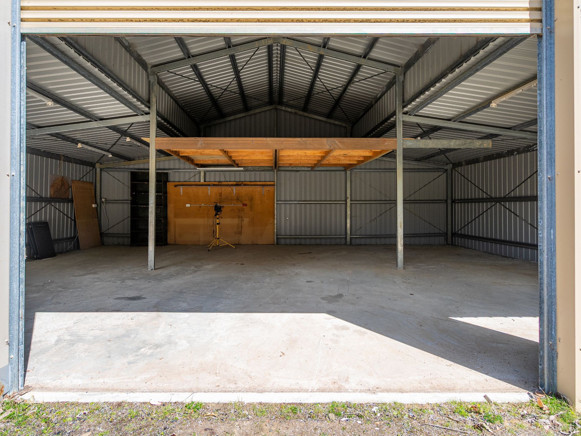 5190 Channel Highway, Gordon