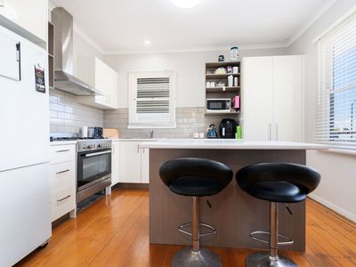 16 SAMANTHA TERRACE, Wodonga