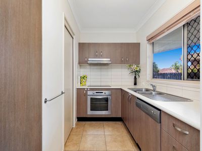 1 / 11 White Street, Everton Park