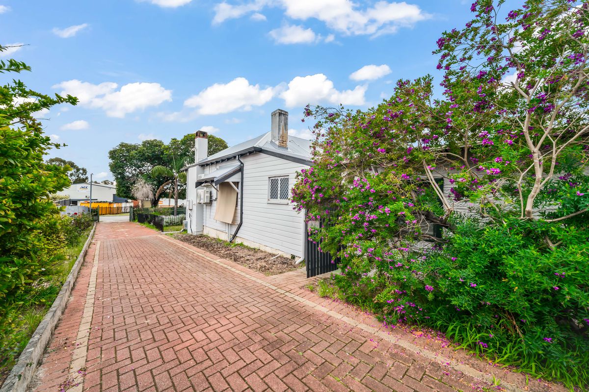 7 Roy Street, St James