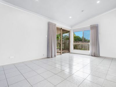 94 Passerine Drive, Rochedale South