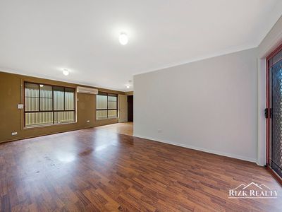 4A Barnet Place, Doonside