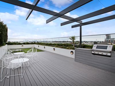 212 / 64 Wests Road, Maribyrnong