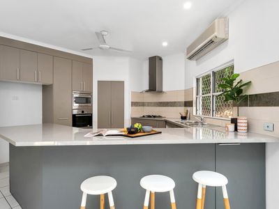 19-21 Falcon Street, Bayview Heights