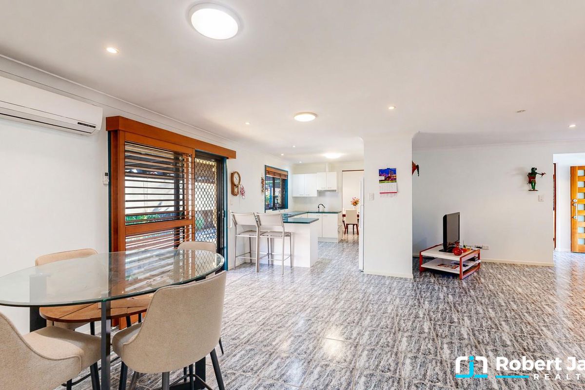 13 Driver Court, Tewantin