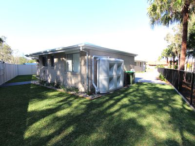 2 / 50 Amanda Crescent, Forster