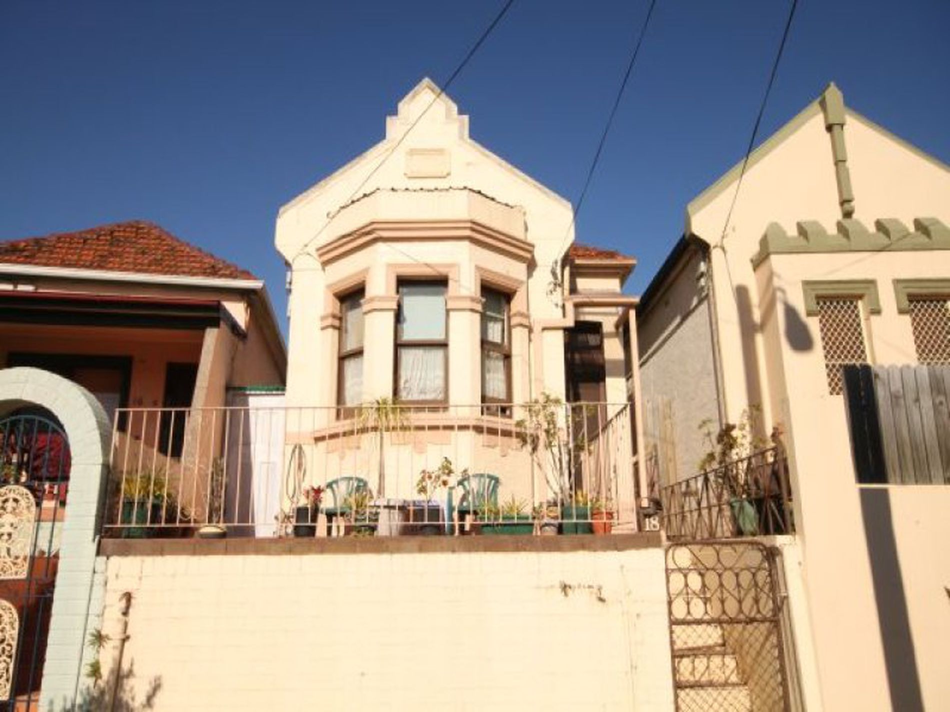 18 Wollongong Road, Arncliffe