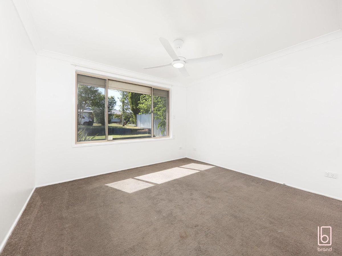 16 White Swan Avenue, Blue Haven