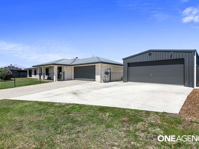 57 Ronaldo Way, Urangan