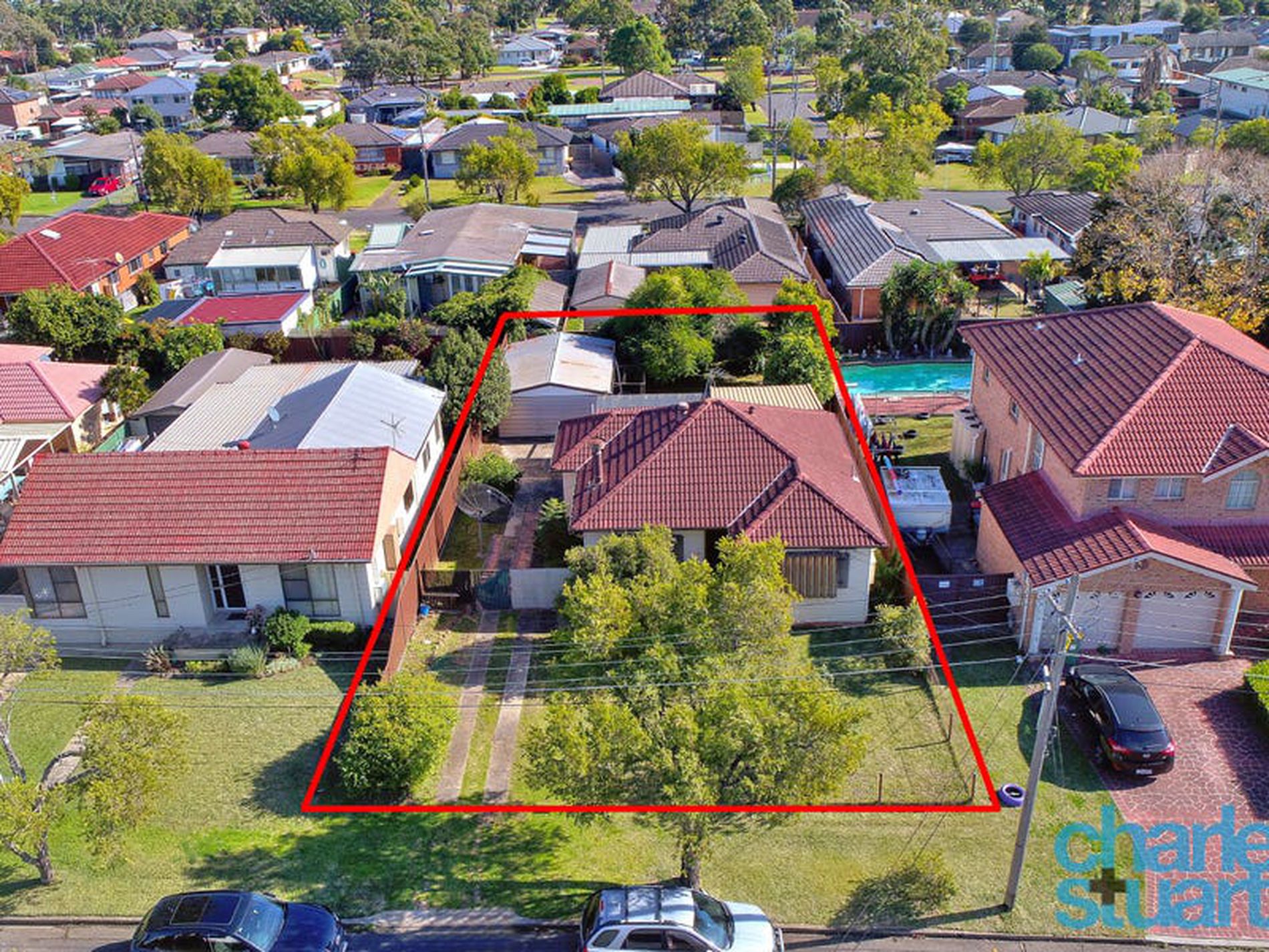 10 Messines Avenue, Milperra