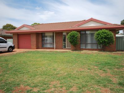 10  Eumung Street, Dubbo