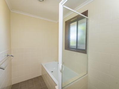 35 Wettenhall Circuit, Calwell