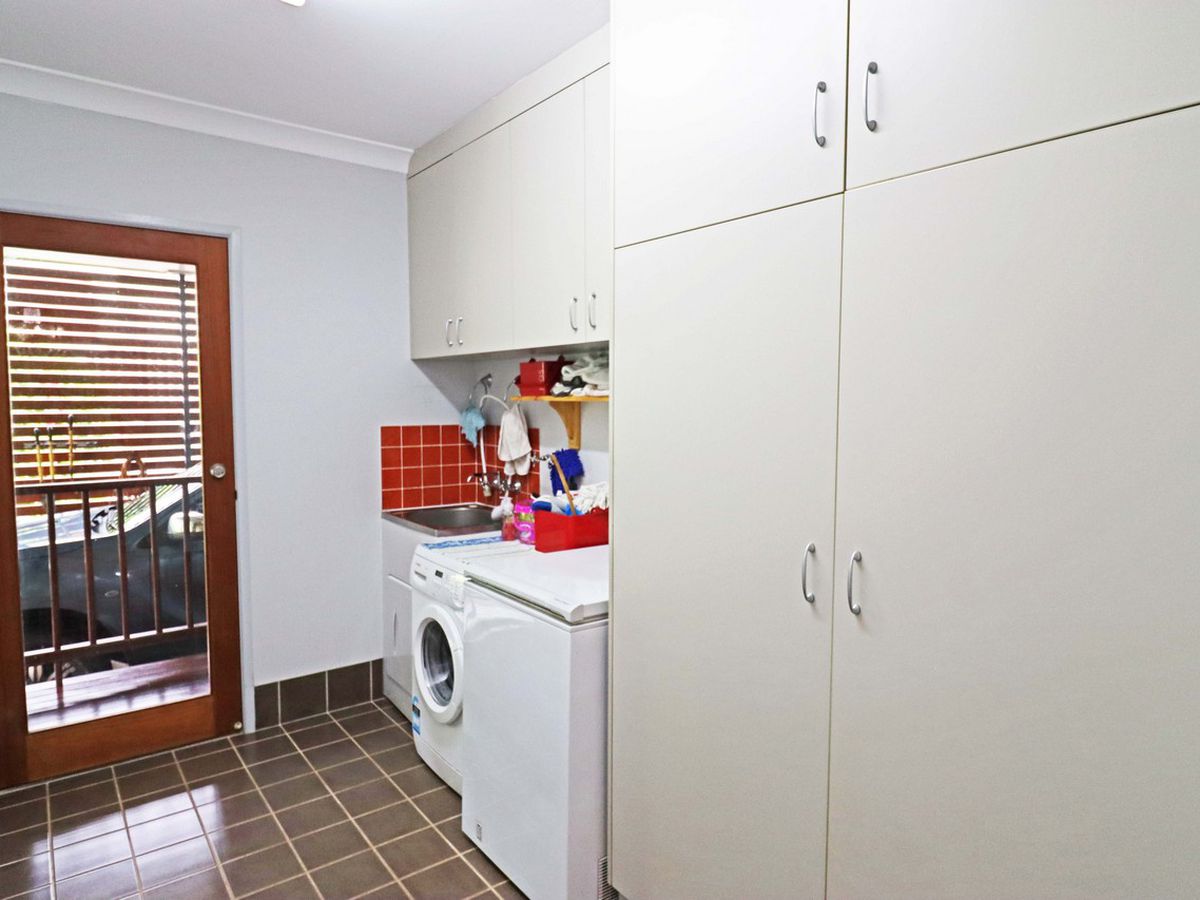34 STORER STREET, Atherton