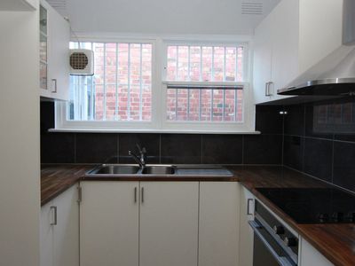 6 / 48 CURRAN STREET, North Melbourne