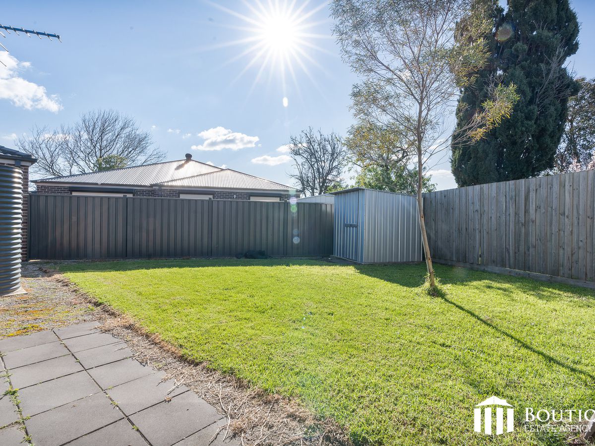 2 / 8 Gayle Court, Clayton South