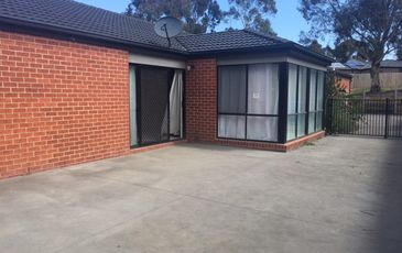 2 Perrott Place, Narre Warren
