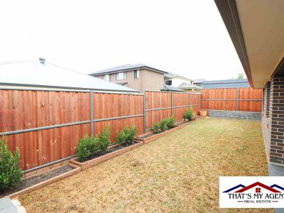 80 Bluestone Drive, Glenmore Park