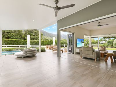 30-32 James Cook Drive, Kewarra Beach