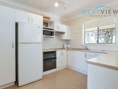 6 Danalene Parade, Corlette