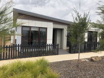 14  Drop Walk, Wyndham Vale