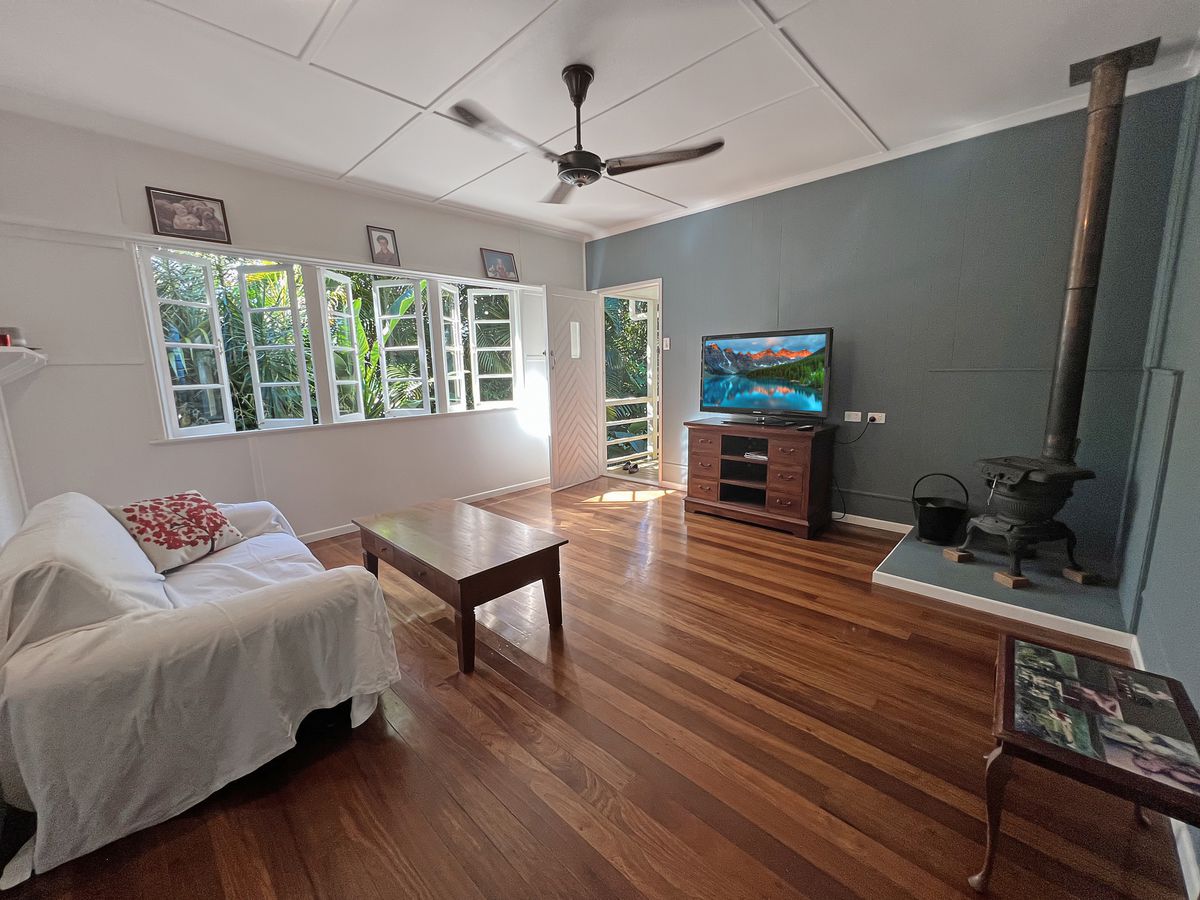 17 Oak Street, Yungaburra