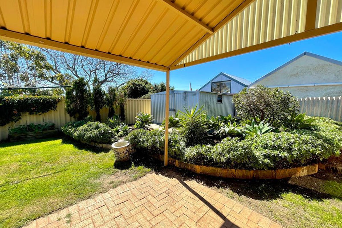 22 Hollis Street, Samson