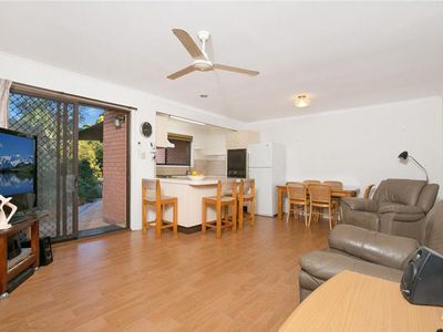 7 / 4 Amie Court, Springwood