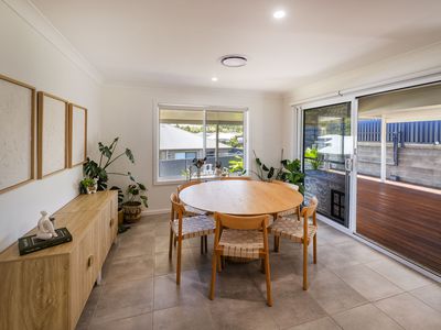 12 Whitehaven Crescent, Woolgoolga