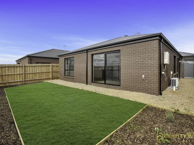 43 Woolspinner Crescent, Wyndham Vale
