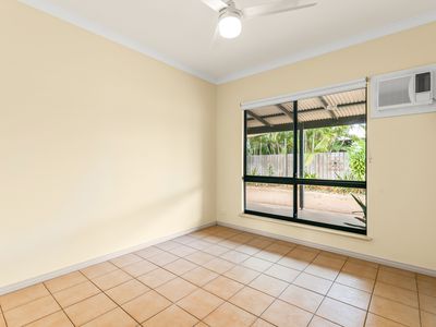 35 Planigale Loop, Djugun