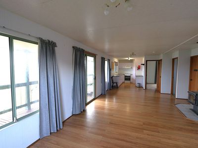 2 Holland Court, Allendale East