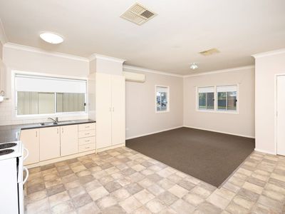 84 Jellicoe Street, Temora