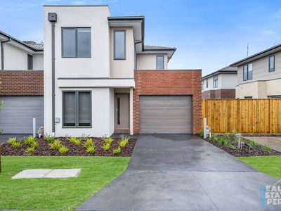 4 Manzanilla Way, Lynbrook