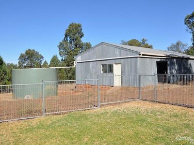 8L Pine Hill Drive, Dubbo