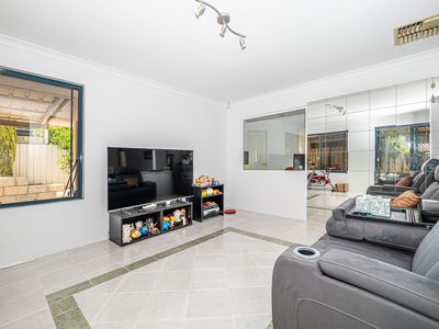 40 Delphine Ave, Dianella