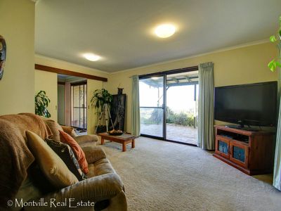 407-413 Flaxton Drive, Flaxton