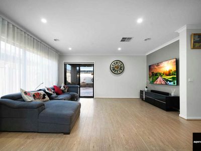 38 Wedgebill Circuit, Werribee