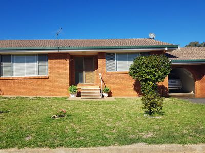 8 / 5 Hinton Drive, Gunnedah