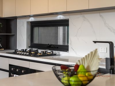 47 GOLF ROAD, Parkwood