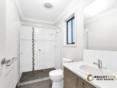 40 Elmtree Cres, Clyde North