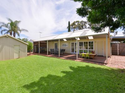 15 Bourke Street, Piccadilly