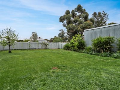 11 Tena Ave [Fully Furnished], Horsham
