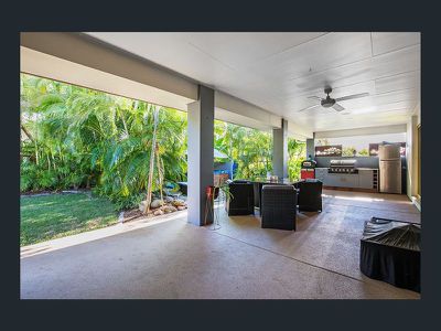 7 Rainbow Circuit, Coomera Waters