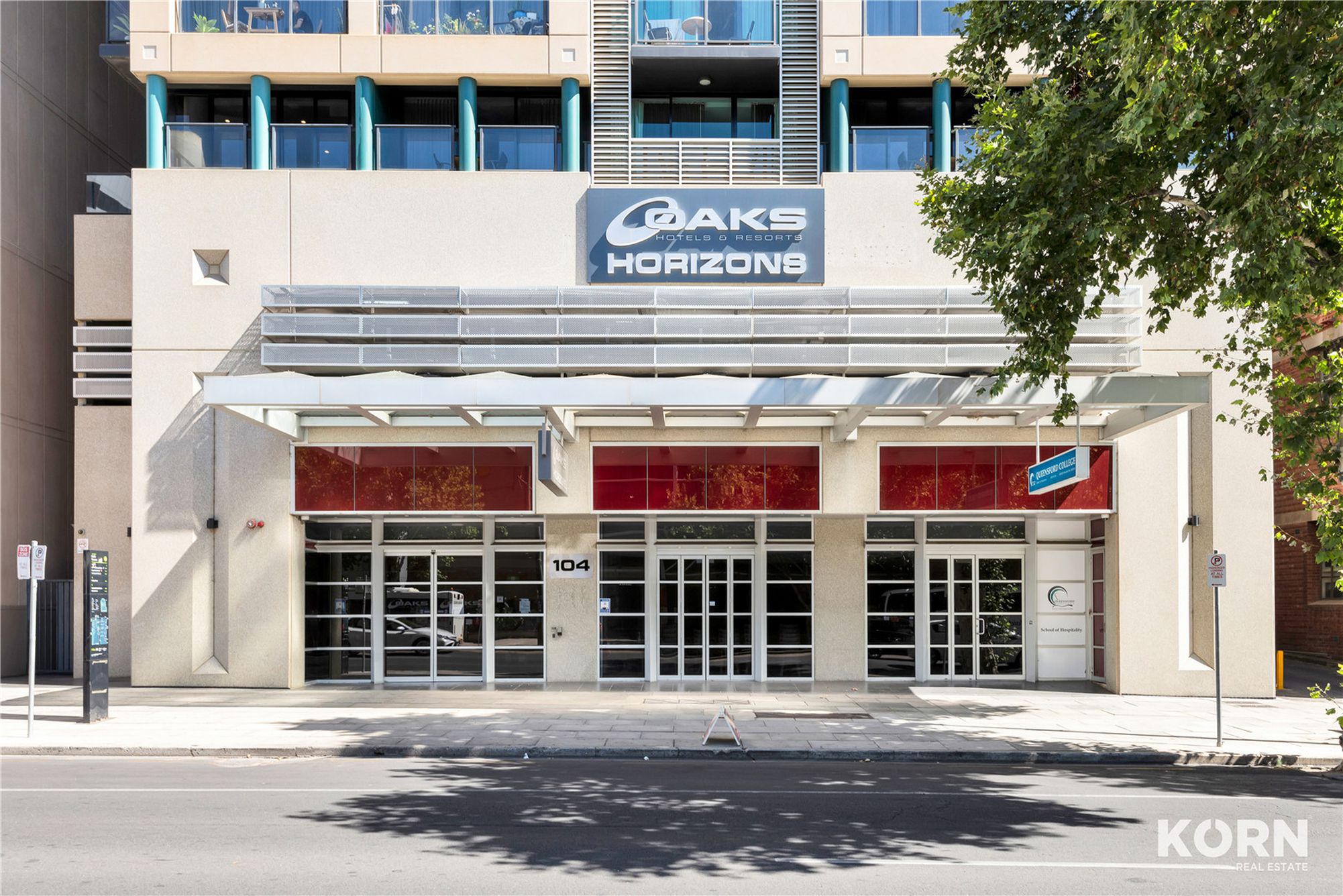 911 / 104 North Terrace, Adelaide
