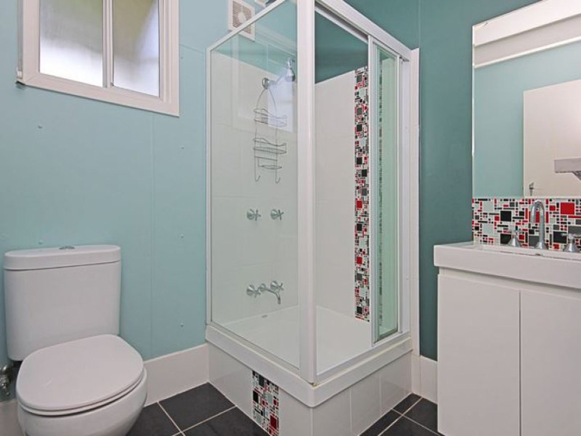 18 Manning Avenue, Narrawallee